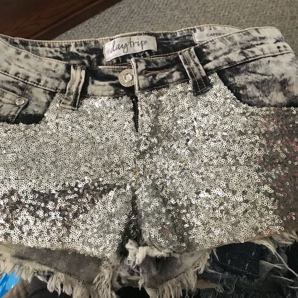 Day trip jean shorts